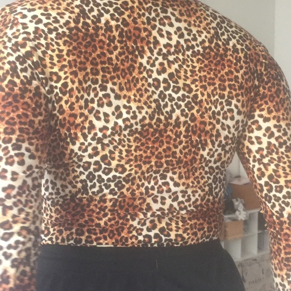 Leopard print long sleeve top - Picture 8 of 9